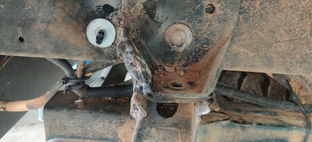 Halterung Toyota (unten) zu 50TEN (oben)