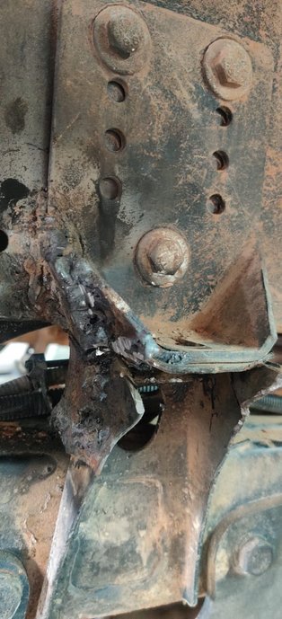 Halterung Toyota (unten) zu 50TEN (oben)